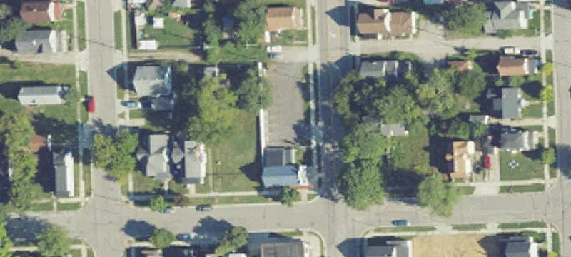 901 Erie St