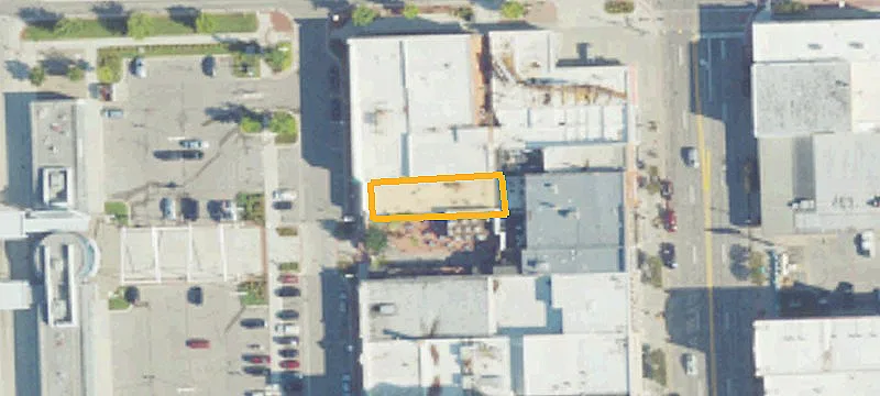 324 Superior Mall