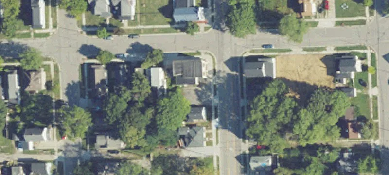 827 Erie St