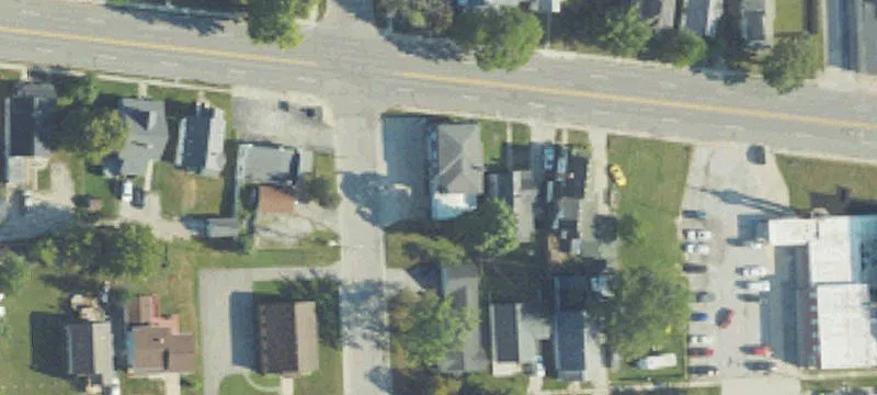 1340 Lapeer Ave