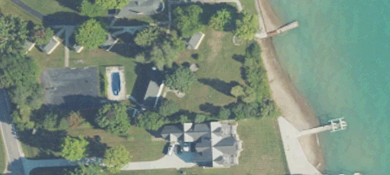 8250 Lakeshore Rd