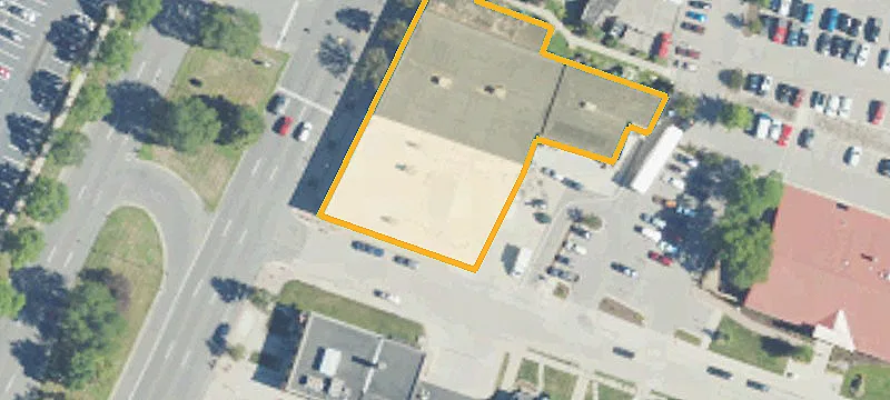 22500 Gratiot Ave
