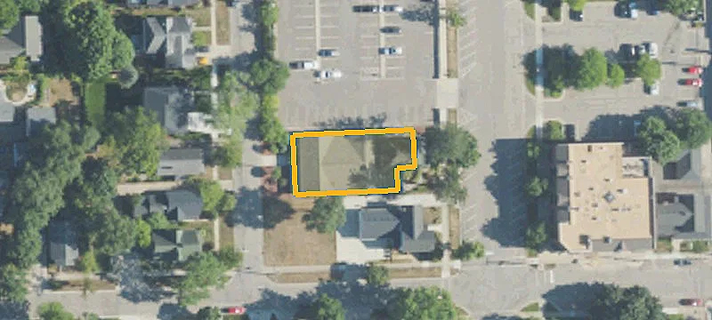 211 Walnut Blvd
