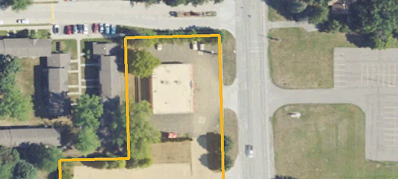 8284 Wayne Rd