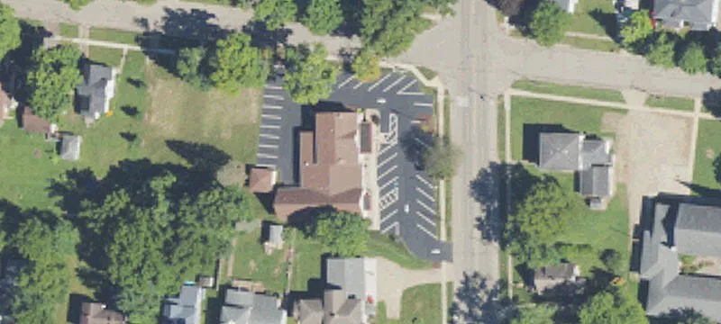 303 Hillsdale St