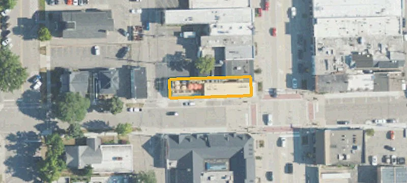 301 Main St