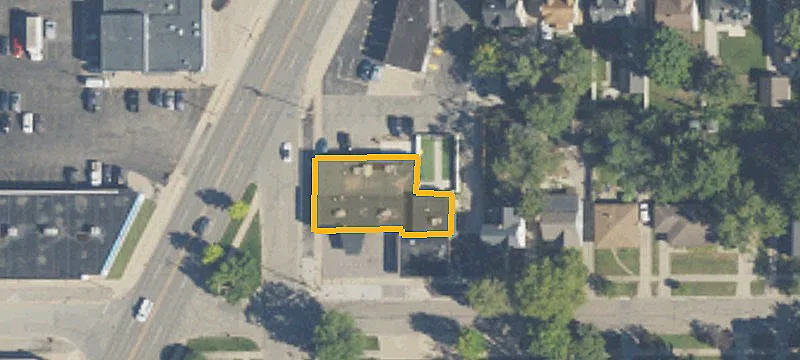 689 Maple Ave