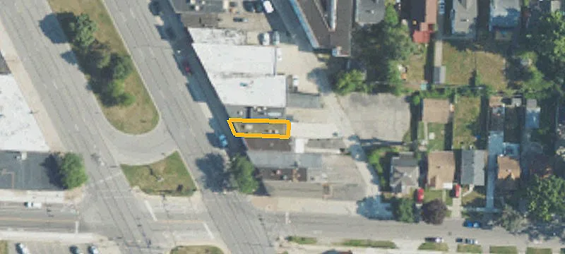 22016 Woodward Ave