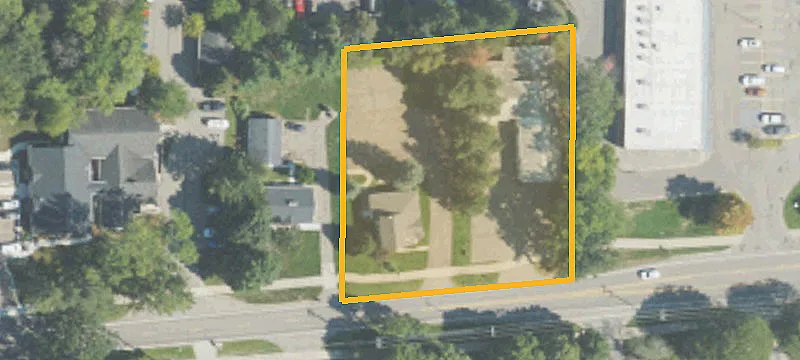 1738 Hamilton Rd