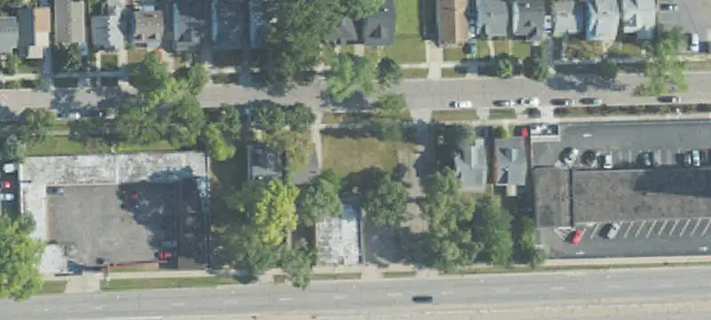 251 Bennett Ave