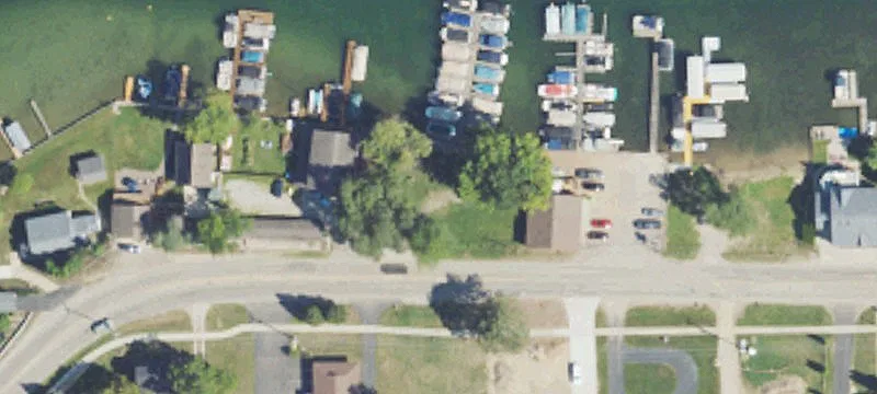 2104 Long Lk Rd