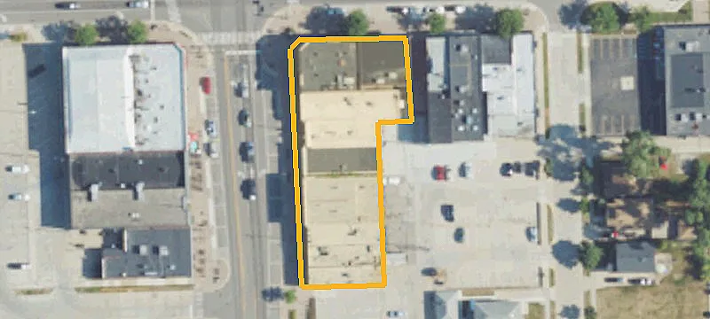 21 Main St
