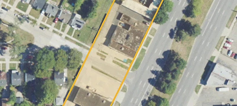 21007 Gratiot Ave