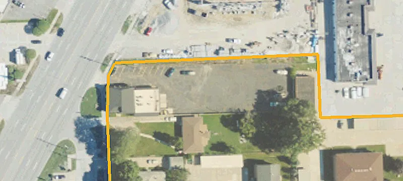 28800 Groesbeck Hwy