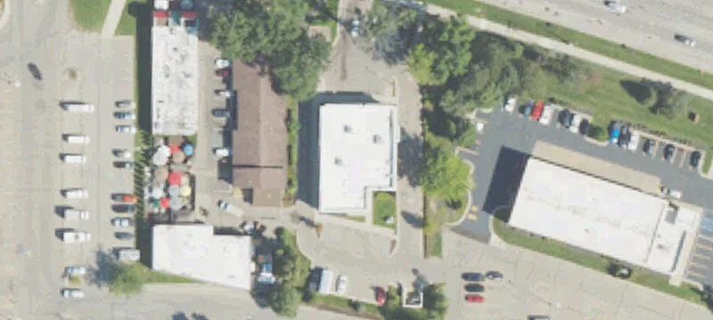 2049 Grand Riv Ave