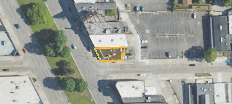 22900 Woodward Ave