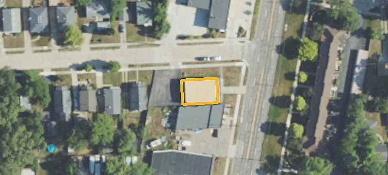 606 Rochester Rd