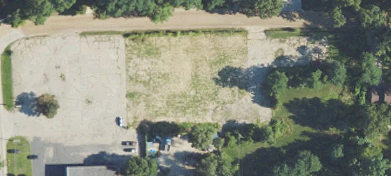 1111 Round Lk Rd