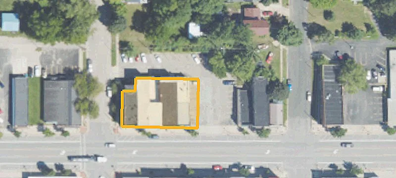 413 Main St
