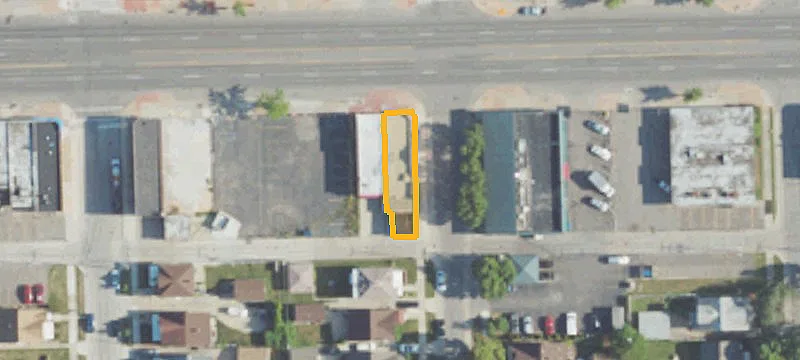 15301 Warren Ave
