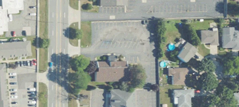 27600 Hoover Rd