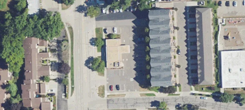 23220 Farmington Rd