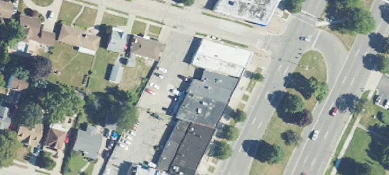 23043 Gratiot Ave