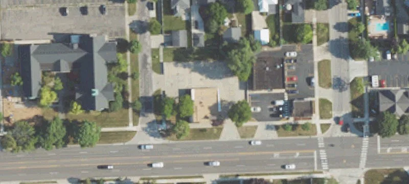 1915 14th Mile Rd