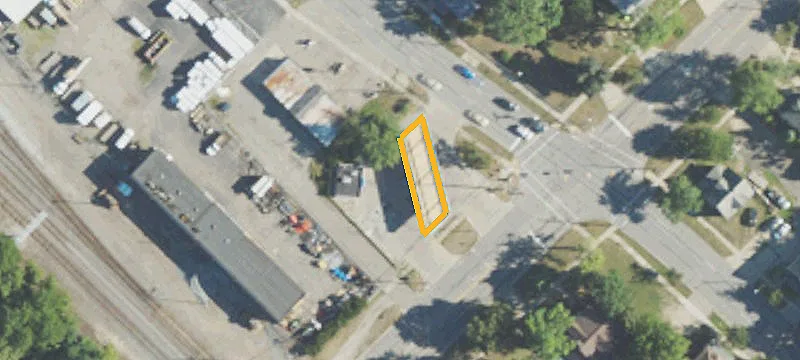 325 Cass Ave