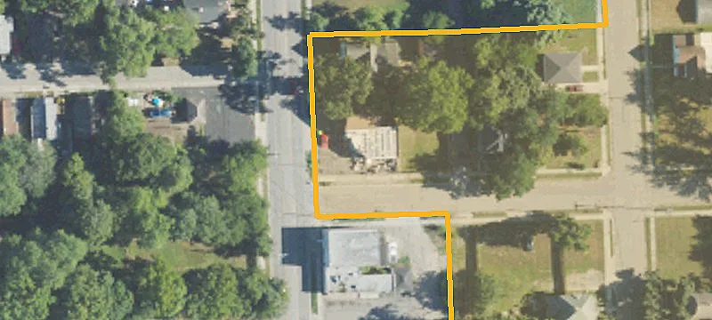 128 Baldwin Ave