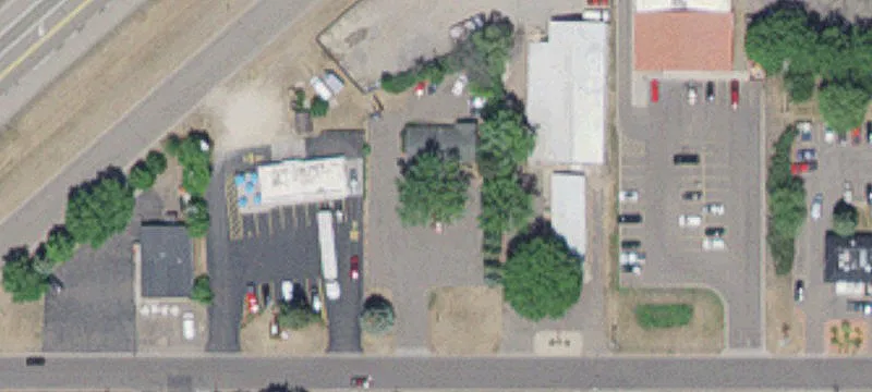 4135 Woodland Rd