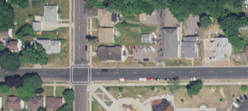 996 Charlton St