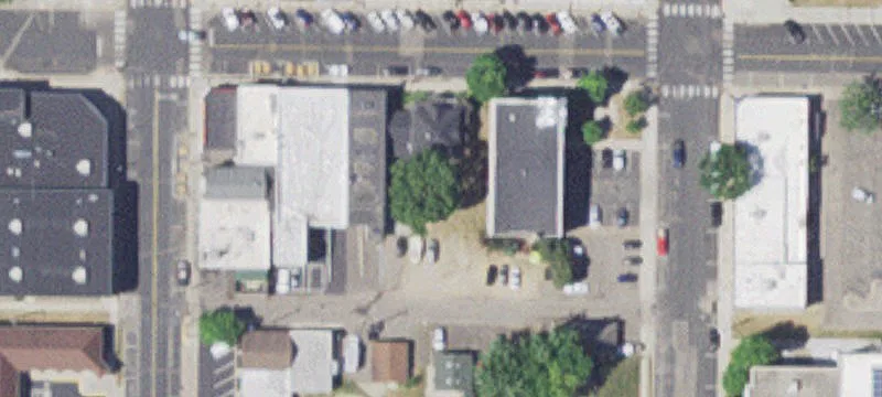 17 1st St
