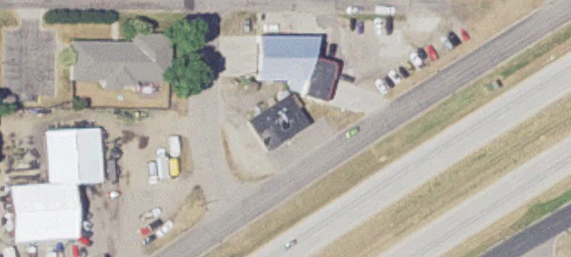 600 Commerce E Dr