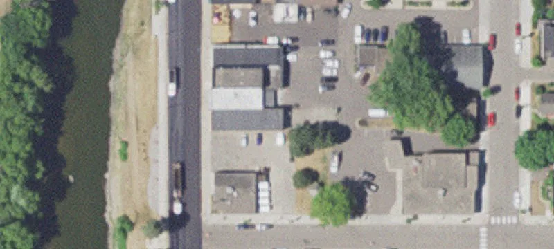 116 Riv N St