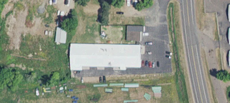 875 Bremer Ave