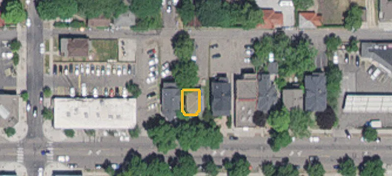 957 Grand Ave
