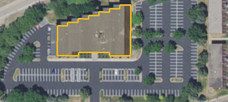 900 Long Lk Rd