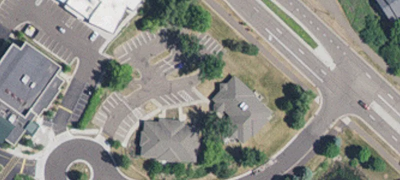 8490 Woodbury Xing