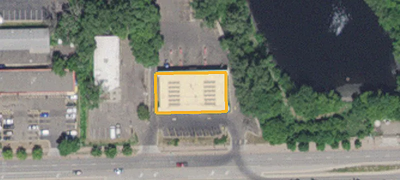 1315 Larpenteur W Ave