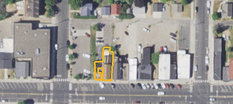 136 Main St