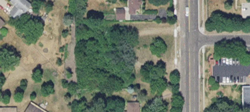7949 Zane N Ave