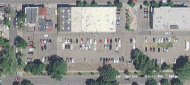 422 University W Ave