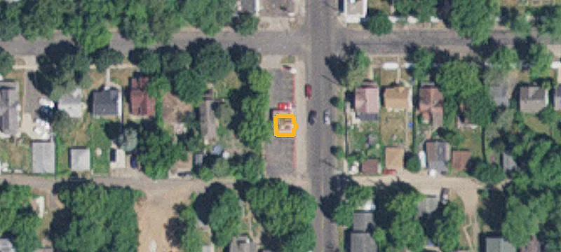 565 Earl St