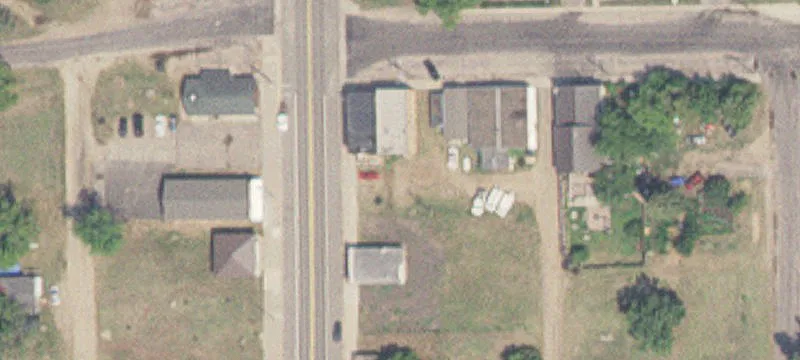104 Cedar E Ave