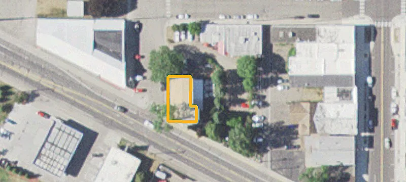 60 Elm W St