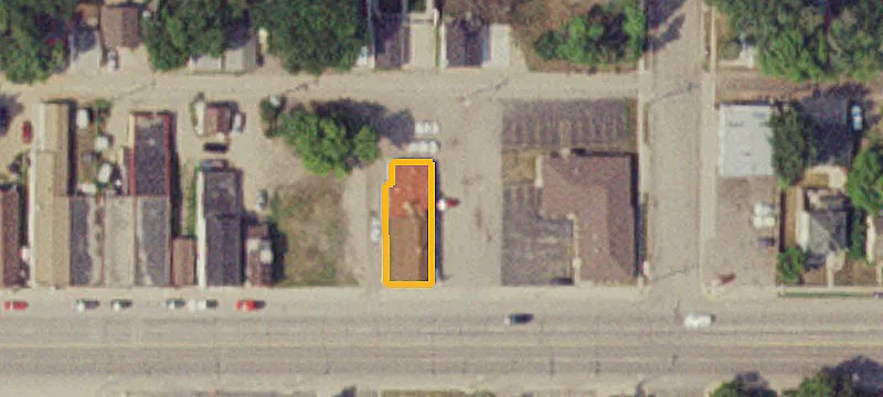 112 Ctr E Ave