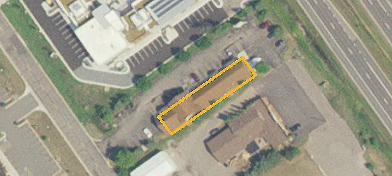 15574 Edgewood Dr