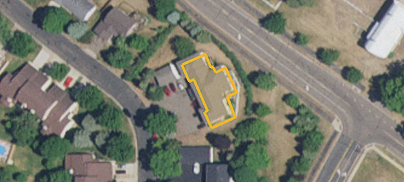 1306 Lincoln Ln