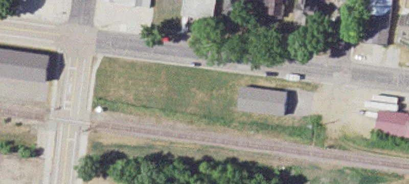 117 Railroad W St